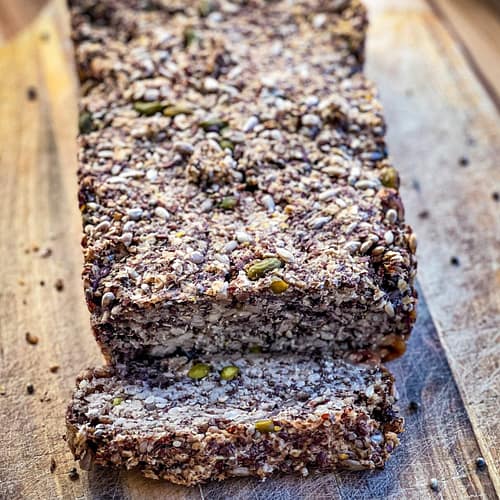 Nuss-Saaten-Brot